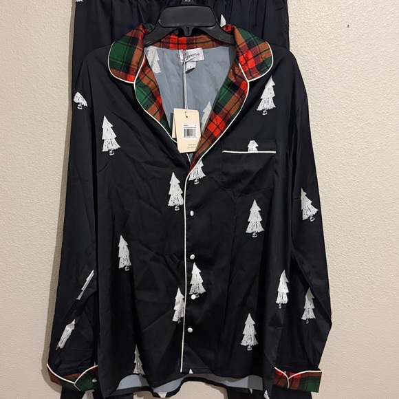 Averie Men’s Angelo Two Pieces Pajama Set Christmas Tree Festive Photo Sesion - Picture 3 of 7